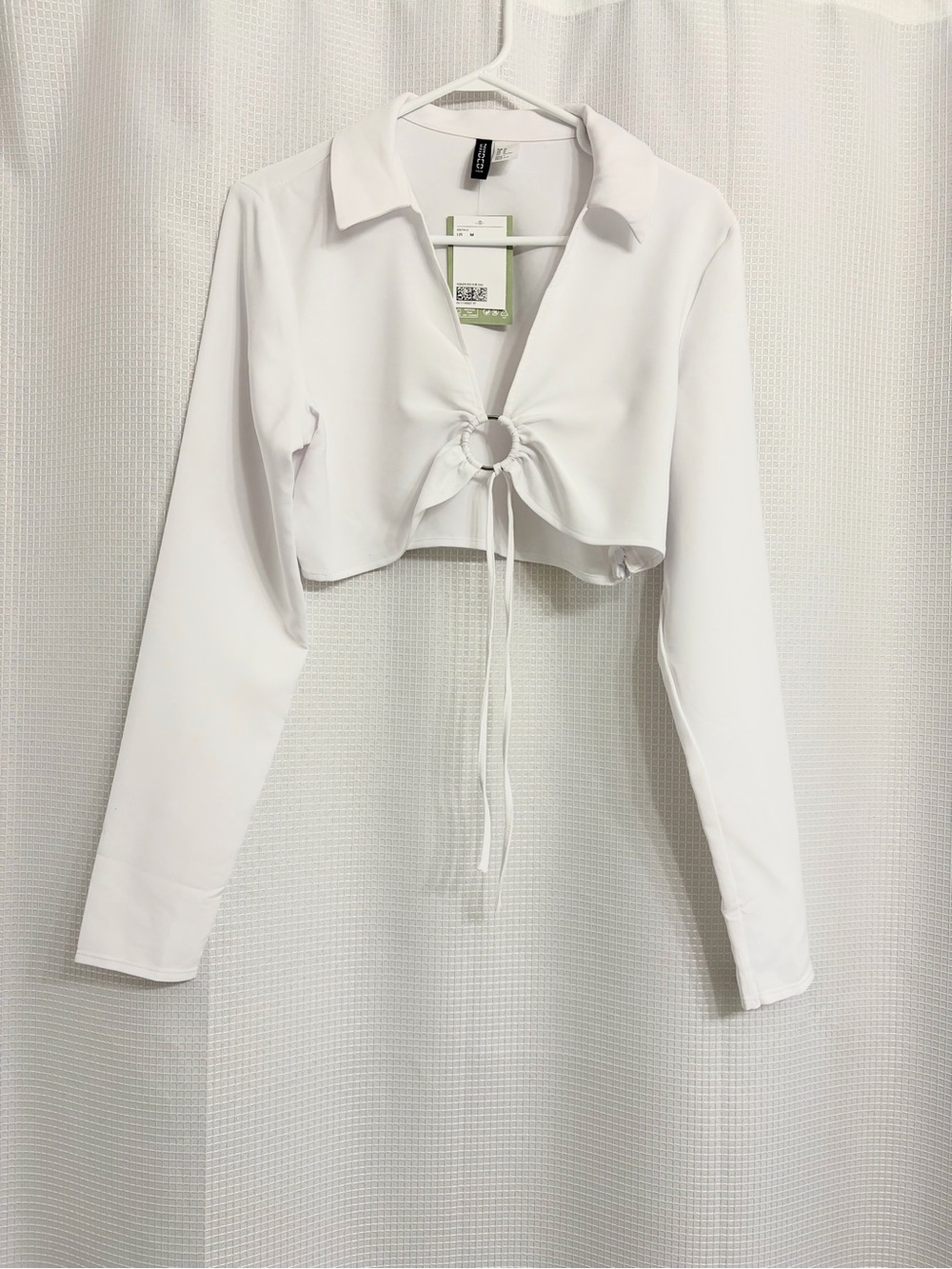 H&M White Cropped Ring-Tie Collared Top